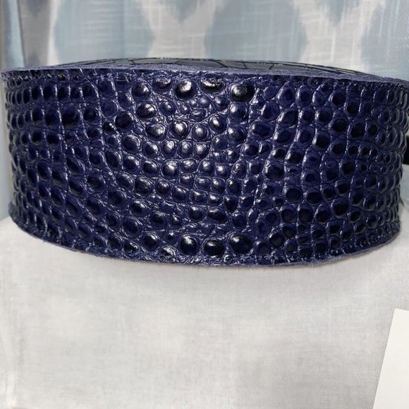 Clare V. Petit Alistair Croc Embossed Leather Circular Crossbody Bag - Picture 6 of 7